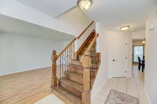 1446 Woodscreek Cir, Crystal Lake, IL 60014 - Photo 5