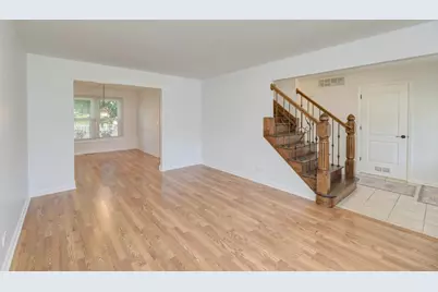 1446 Woodscreek Circle, Crystal Lake, IL 60014 - Photo 9