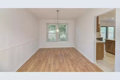 1446 Woodscreek Circle, Crystal Lake, IL 60014 - Photo 11