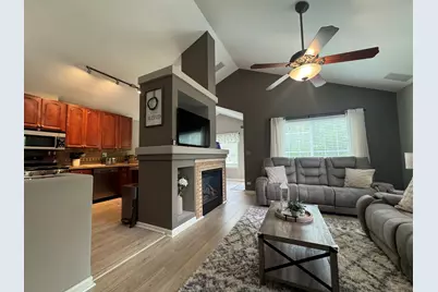 2506 Hatfield Court #0, Elgin, IL 60123 - Photo 5