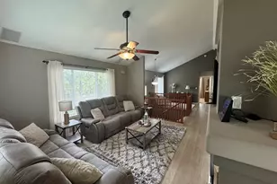 2506 Hatfield Ct, Elgin, IL 60123 - Photo 3