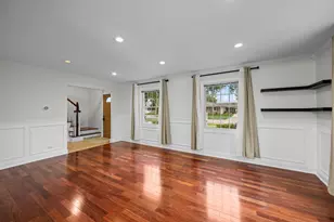 1925 Cloverdale Ct, Schaumburg, IL 60194 - Photo 7