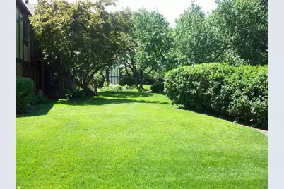 367 Pembroke Lane #5, Glen Ellyn, IL 60137 - Photo 5