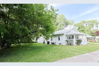 416 E Elm Street, Salem, IL 62881 - Photo 3
