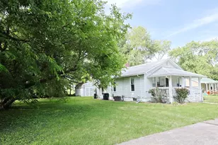 416 E Elm St, Salem, IL 62881 - Photo 3