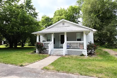 416 E Elm Street, Salem, IL 62881 - Photo 1