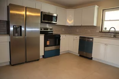 8755 S Fairfield Avenue, Evergreen Park, IL 60805 - Photo 7