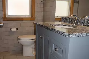 8755 S Fairfield Ave, Evergreen Park, IL 60805 - Photo 11