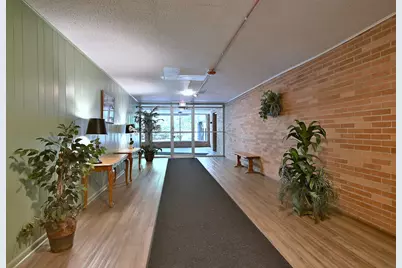 333 S East Avenue #202, Oak Park, IL 60302 - Photo 5
