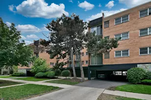 333 S East Ave, Oak Park, IL 60302 - Photo 3