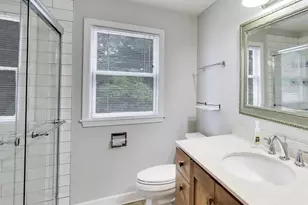 213 E Ellis Ave, Libertyville, IL 60048 - Photo 25