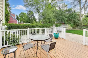 213 E Ellis Ave, Libertyville, IL 60048 - Photo 31