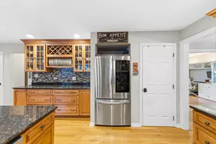 756 Oakwood Dr, Frankfort, IL 60423 - Photo 9