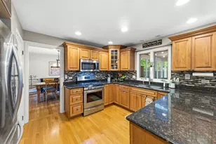 756 Oakwood Dr, Frankfort, IL 60423 - Photo 11