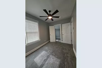 12019 S Perry Avenue, Chicago, IL 60628 - Photo 9