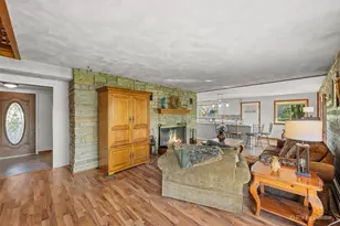 1423 N River Rd, McHenry, IL 60051 - Photo 33