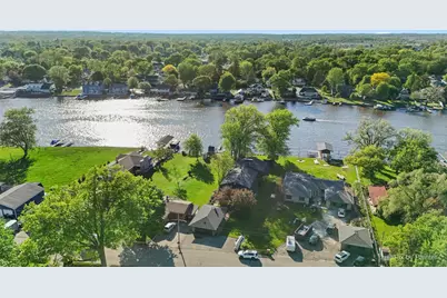 1423 N River Road, McHenry, IL 60051 - Photo 15