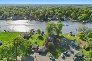 1423 N River Rd, McHenry, IL 60051 - Photo 15