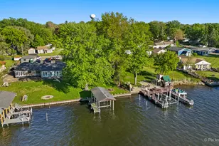 1423 N River Rd, McHenry, IL 60051 - Photo 19