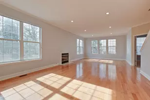 [Address not provided], Buffalo Grove, IL 60089 - Photo 11