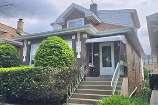 2823 N 76th Ct, Elmwood Park, IL 60707 - Photo 1