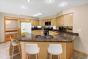 193 Rosedale Ct, Bloomingdale, IL 60108 - Photo 7
