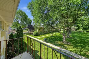 5740 Concord Ln, Clarendon Hills, IL 60514 - Photo 19