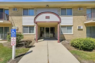 5740 Concord Ln, Clarendon Hills, IL 60514 - Photo 1