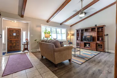 333 Killdeer Road, Bloomingdale, IL 60108 - Photo 7