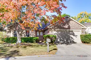 920 Lee Ct, Buffalo Grove, IL 60089 - Photo 1