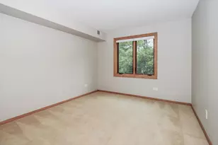 212 W St Charles Rd, Lombard, IL 60148 - Photo 19