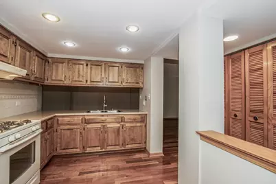 212 W Saint Charles Road #108, Lombard, IL 60148 - Photo 5
