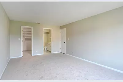 701 Lake Hinsdale Drive #412, Willowbrook, IL 60527 - Photo 13