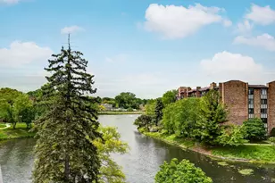 701 Lake Hinsdale Dr, Willowbrook, IL 60527 - Photo 9