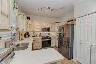 1767 Delta Dr, Aurora, IL 60503 - Photo 9