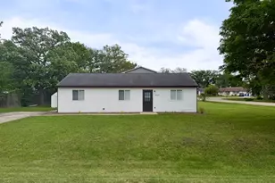 37125 N Summerfield Dr, Lake Villa, IL 60046 - Photo 1