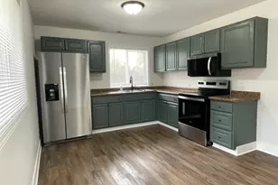 37125 N Summerfield Dr, Lake Villa, IL 60046 - Photo 5