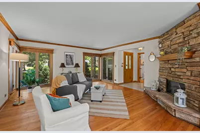 514 S Owen Street S, Mount Prospect, IL 60056 - Photo 9