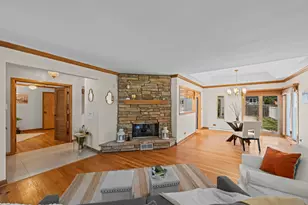 514 S Owen Street S, Mount Prospect, IL 60056 - Photo 7