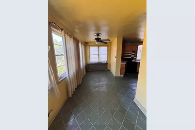 7646 S Merrill Avenue, Chicago, IL 60649 - Photo 5