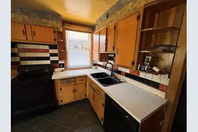 7646 S Merrill Avenue, Chicago, IL 60649 - Photo 9