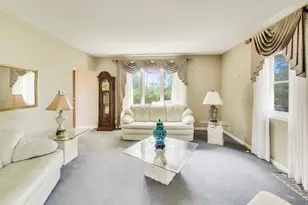 24W066 St Charles Rd, Wheaton, IL 60187 - Photo 7