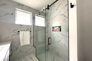 2528 W Polk St, Chicago, IL 60612 - Photo 11