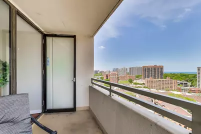 3930 N Pine Grove Avenue #1815, Chicago, IL 60613 - Photo 15