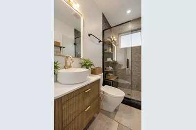 1445 W Grand Avenue #1E, Chicago, IL 60642 - Photo 13