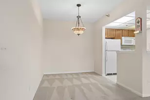 1 Bloomingdale Pl, Bloomingdale, IL 60108 - Photo 3