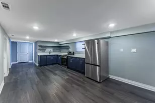 1121 N Leclaire Ave, Chicago, IL 60651 - Photo 5
