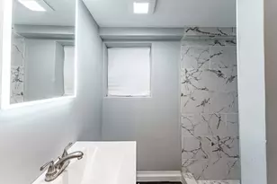 1121 N Leclaire Ave, Chicago, IL 60651 - Photo 11