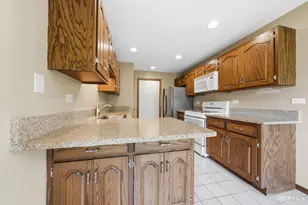 9822 Mill Dr W, Palos Park, IL 60464 - Photo 11
