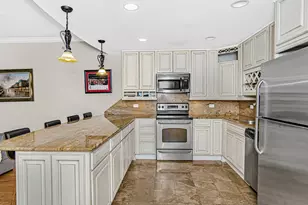 211 E Ohio St, Chicago, IL 60611 - Photo 3